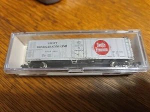 Life-Like N Gauge 50' Reefer Box Car "Swifts Premium" - #7718, new-in-box - Picture 1 of 6