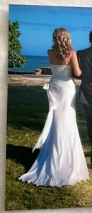 Amy Michelson Silk Designer Wedding Dress.   Gorgeous!  Size 6-8 - Picture 1 of 5