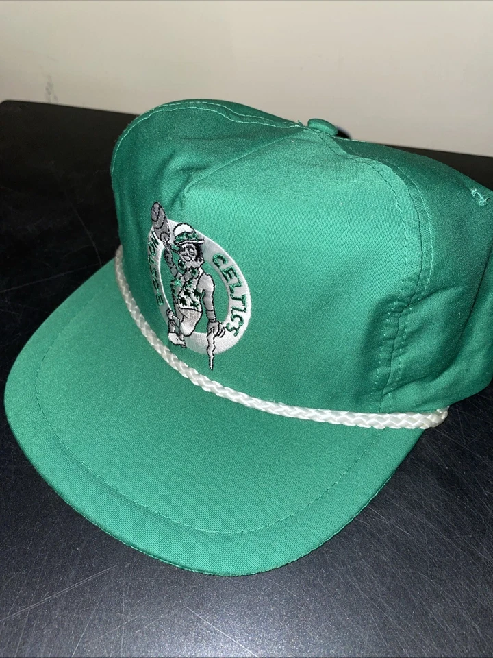 Sombrero de la NBA de colección NOS 1980 BOSTON CELTICS logotipo cuerda verde cierre a presión OSFA Foto 1 de 4
