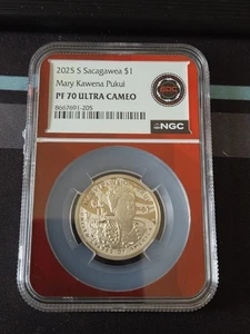 2025 S Sacagawea $1 Mary Kawena Pukui NGC Red Core PF 70 Ultra Cameo - Imagen 1 de 2