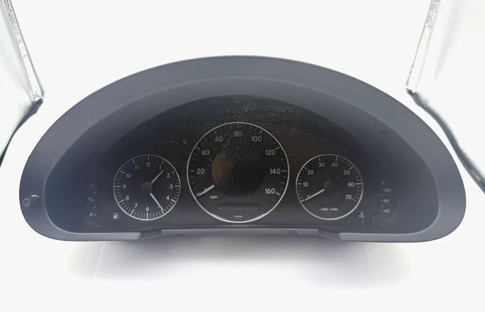 Medidores de cuadro de instrumentos velocímetro OEM 07-09 Mercedes-Benz E350 E550 W211 Foto 1 de 4