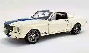 1/18 (WR) 1965 Ford Mustang Shelby G.T.350R "Street Fighter" crema con blu - Foto 1 di 5