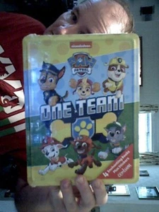 PAW PATROL ONE TEAM ACTIVITY TIN OF FUN   BIRTHDAY CHRISTMAS READING KIDS - Bild 1 von 1