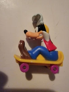 Disney McDonalds An Extremely Goofy Movie Goofy 2" Toy Figure Cake Topper - Picture 1 of 3
