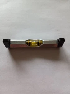 TOOLS - 3" PRECISION LINE LEVEL. Lightweight aluminum. - Picture 1 of 2