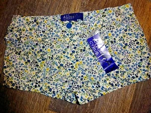 juniors womens shorts ~ size 11 ~ floral by Miley Cyrus blue white - Picture 1 of 8