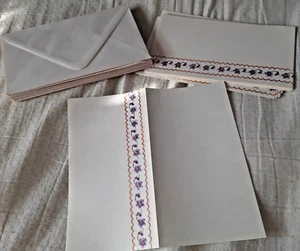 22 x Briefpapier, DDR-Ware, 1 x aufklappbar mit Borte-Aufdruck, 16 mit Umschlag - Bild 1 von 1