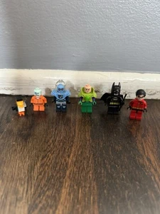 Lego DC Minifigure Lot Of 6 Figures - Batman, Robin, Lex, Penguin, Mr. Freeze + - Picture 1 of 5