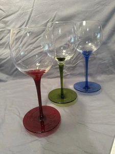 Ensemble de 3 verres à vin à bascule Sagaform, vert, rouge et bleu 006 - Picture 1 of 3