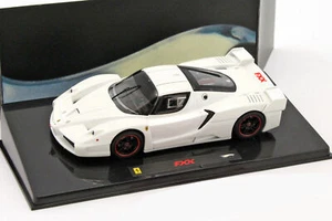 HOT WHEELS ELITE 1:43 AUTO DIE CAST FERRARI FXX BIANCO ART N5610 - Foto 1 di 1
