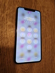 Apple iPhone 11 Pro Max - For Parts / Repair - Picture 1 of 6