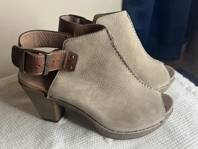 Sandalias Dansko para mujer 38 7,5 Reggie con cordones de cuero punta abierta tacones en bloque Foto 1 de 4
