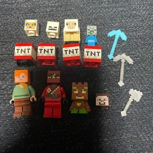 LEGO Minecraft Minifigure Set Steve Alex Sheep TNT Pickaxe Axe Authentic Dolls - Picture 1 of 1