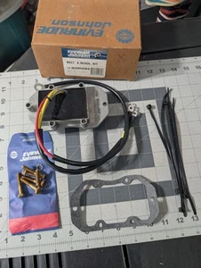 New In Box Genuine OEM OMC Evinrude Johnson Rectifier Regulator 395204 584423 - Foto 1 di 4