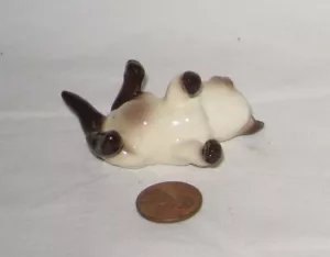 Hagen Renaker Specality spielende Siamkatze Kätzchen auf Rücken - Bild 1 von 4
