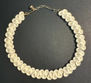 Vintage Gold Tone Trifari Segmented Necklace 1960s White Milk Glass Jewelry - Picture 1 of 5