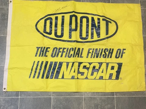 Vintage  Jeff Gordon Autographed Nascar DuPont Double Sided Flag 36”X53” Cover