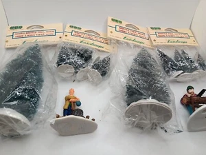 Lemax Trees and Resting Axeman and Dept 56 Lember Jack Set di 6 - Foto 1 di 4