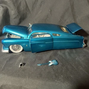 Jada Toys Kustom Kings - Hard Top Mercury 1951 con chitarra scala 1:18 - RARO - Foto 1 di 12