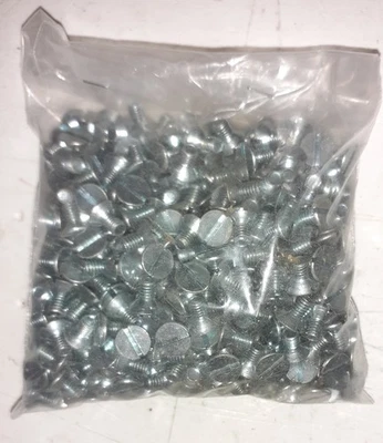 Lotto ferramenta vintage - viti svasate e rivetti a vite - Immagine 1 di 3