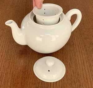 Tetera blanca japonesa vintage de porcelana HIC con difusor hecha en Japón - Imagen 1 de 11