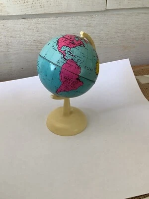 ANCIEN GLOBE TERRESTRE MINIATURE  11 cm - Jouet ? - Photo 1/4