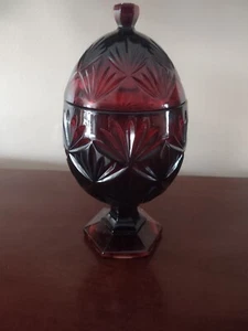 VINTAGE LUMINARC FRANCE RUBY RED EGG SHAPE CANDY DISH COMPOTE - Picture 1 of 4