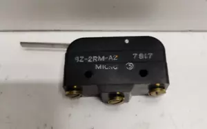 NEW OLD STOCK! MICRO-SWITCH 15A 480V LEVER LIMIT SWITCH BZ-2RM-A2 - Picture 1 of 1