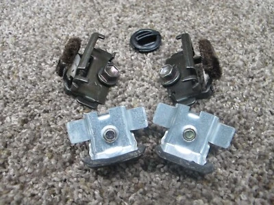 92-96 LEXUS ES300 VENTANA LATERAL TRASERA IZQUIERDA VIDRIO GUÍA MOLDURA JUEGO OEM Foto 1 de 4