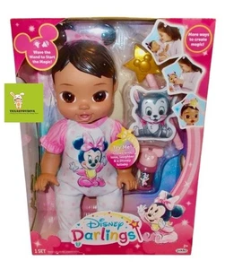 Deluxe Minnie Mouse braunäugige Baby Puppe Disney LIEBLINGS Sound interaktiv NEU - Bild 1 von 4