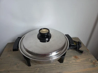 Электрическая сковорода Kitchen Craft от West Bend с жидким сердечником из нержавеющей стали 010OCU  - Изображение 1 из 4