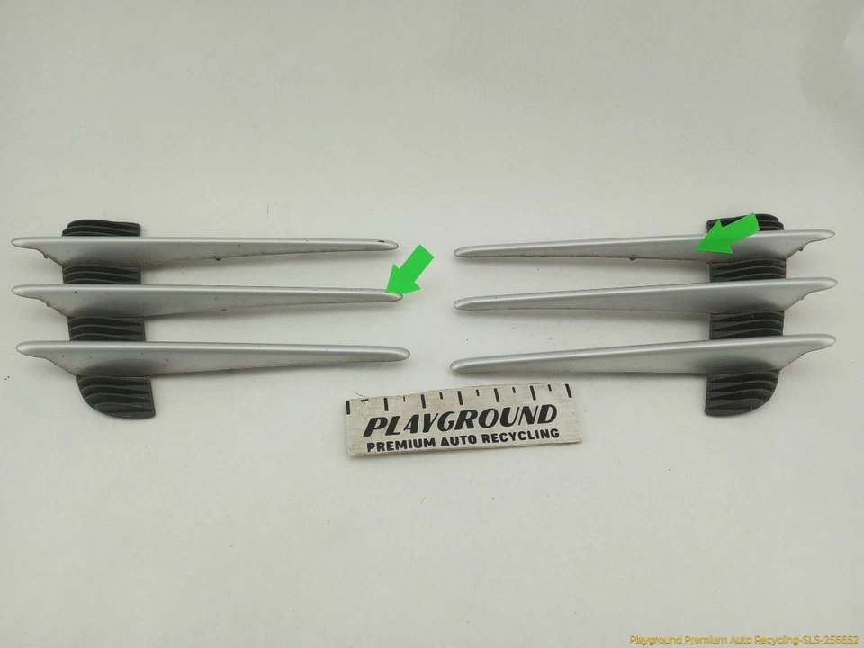 Par de molduras de rejilla de guardabarros delantero Chrysler Crossfire para 2004-2008 04 05 Foto 1 de 4