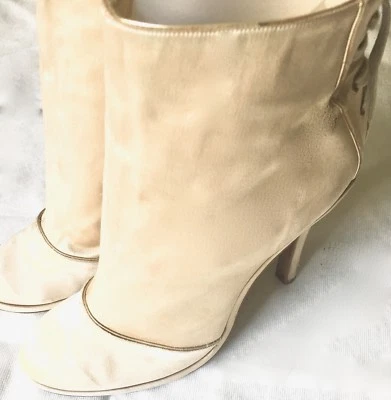 Botines con cordones de satén beige champán MARC JACOBS, talla 40 Eur 9 EE. UU. Foto 1 de 4
