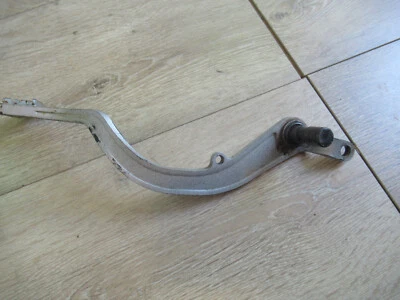 KLX 650 KAWASAKI * 1996 KLX 650R 1996 PALANCA DE FRENO TRASERO Foto 1 de 4