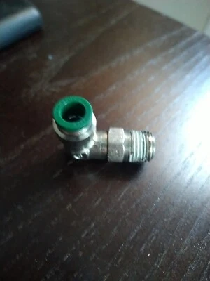 1/4 NPT To 5/16 Tube Push Lock Fitting 90 Swivel Parker - Image 1 of 2