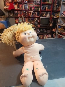 Bambola Cabbage Patch Kid Girl 1991 capelli biondi, prima edizione anni 90  - Foto 1 di 6