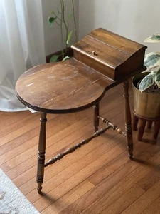 Vintage BUTLER FURNITURE Solid Wood Accent Side Table / Telephone Stand - Picture 1 of 10