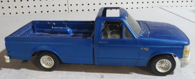 BONITA CAMIONETA PICKUP VINTAGE 1980 ERTL FORD F-150 AZUL FUNDIDA A PRESIÓN ESCALA 1/16 ¡SIN PRECIO DE RESERVA! Foto 1 de 4