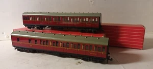 OO gauge HORNBY DUBLO 4083 4084 Suburban Coach BR Maroon Comp Brake M41012 (Ex) - Picture 1 of 8