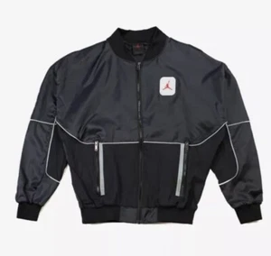 CHAQUETA NIKE AIR JORDAN 5 V AJ5 LEGACY NEGRA ROJA METÁLICA PLATEADA CU1666 010 talla M - Imagen 1 de 12