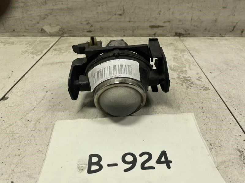 2013 林肯 MKS 前左驱动侧雾灯组件 原始设备制造商  — 第 1/4 张图片