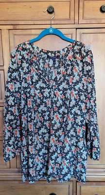Blusa Larga Alta Sally LTS Talla 14 Negra Floral Manga Larga Boho Ropa de Trabajo Oficina Foto 1 de 4