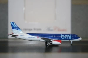 Aeroclassics 1:400 BMI British Midland Airbus A320-200 G-MIDY Model Plane - Picture 1 of 7