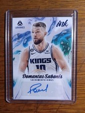 2022-23 Panini Chronicles - Luminance - Domantas Sabonis - Auto - Kings - /99