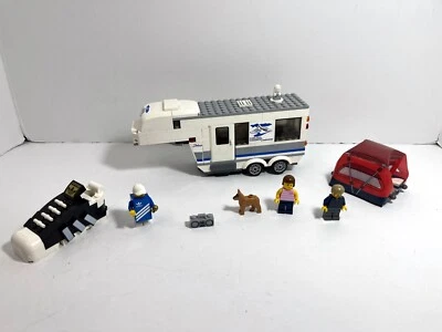 LEGO City LOT:  trailer from 60182 + tent from 60202 + Adidas Superstar 40486 - Image 1 of 4
