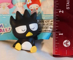 1,75" Hello Kitty Sleepy Badtz-Maru Mini Figur Katazun Twinchees Pinguin - Bild 1 von 11