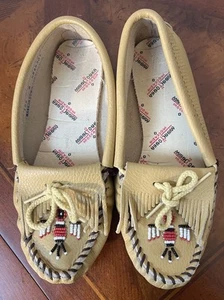 Minnetonka Damen Perlen Thunderbird Softsole Native Design Mokassin Größe 6 - Bild 1 von 6