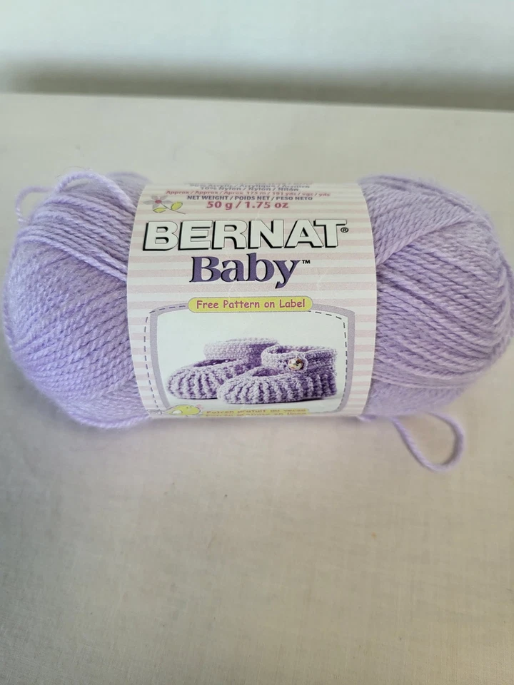 Bernat Baby Yarn Acrylic/Nylon 1.75 oz Appro yds Soft Lilac Super Fine#1