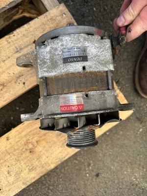 Alternador Denso 101211-8060 genuino 130 amperios para Volvo Mack Freightliner 1998-03 Foto 1 de 2