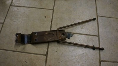 1986 86 HONDA FOURTRAX 125 ENGATE DE EIXO DE REBOQUE 50810-VM6-000  - Imagem 1 de 3